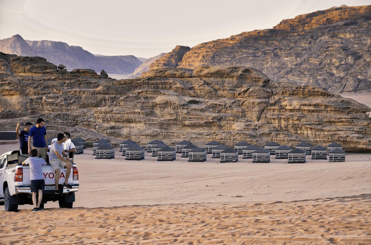 Space Village Luxury Camp Wadi Rum Exteriör bild